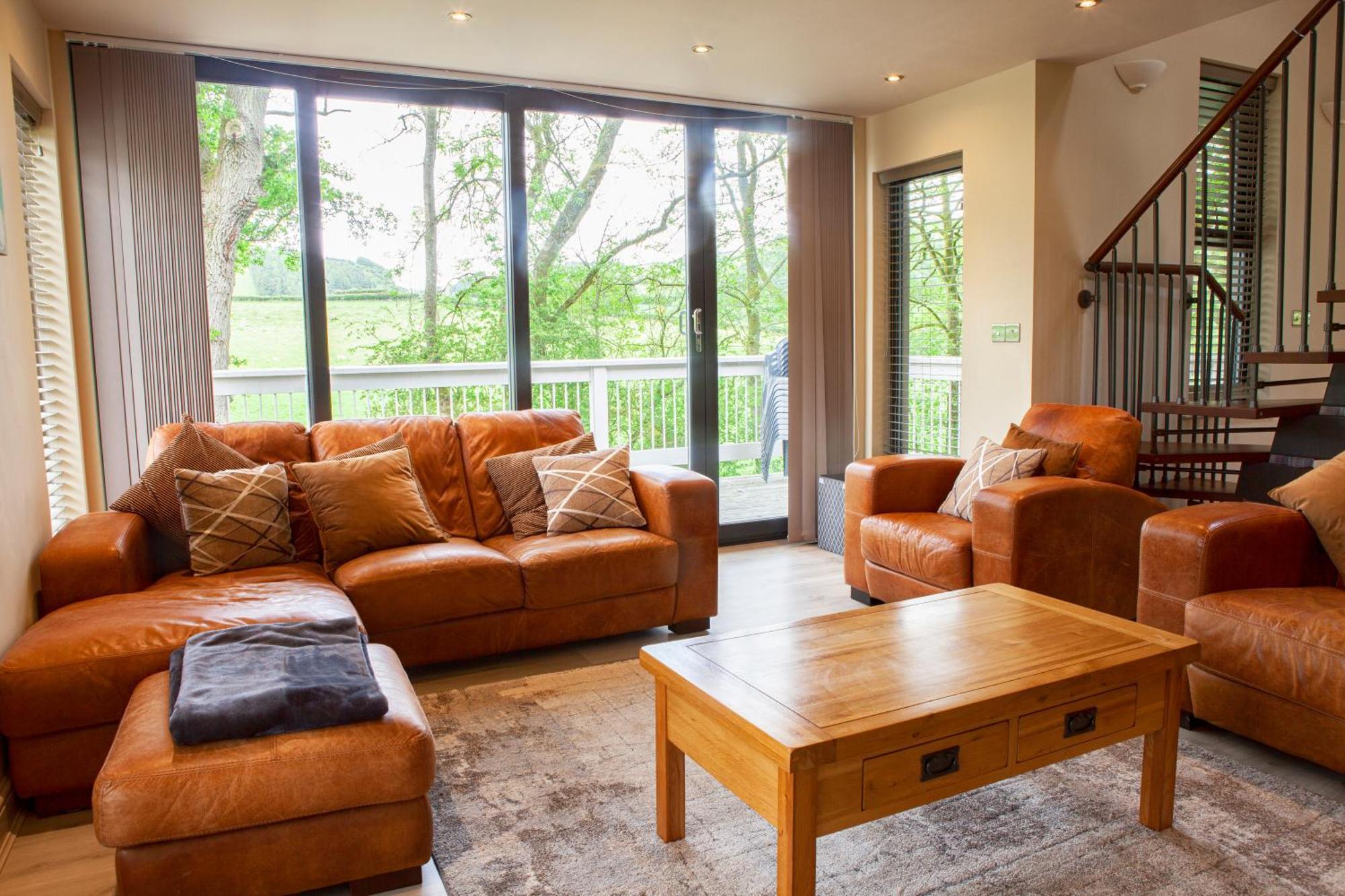 Elm Escapes Villa Knighton  Bagian luar foto